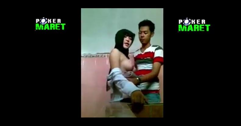 Janda Hijab Sangat Bergairah