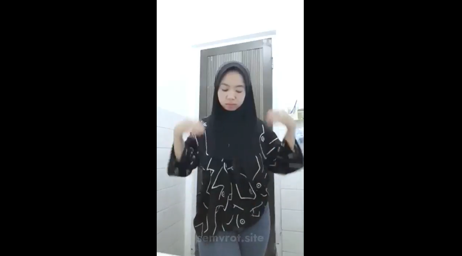 Masih SMA Sudah Sangat Berani Adegan Ranjang Sama Pacar Sambil DI Video Viral